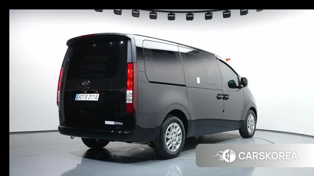 Hyundai Staria 2024 Черный из Кореи