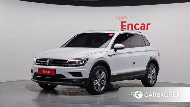 Volkswagen Tiguan second Generation 2018 Белый из Кореи