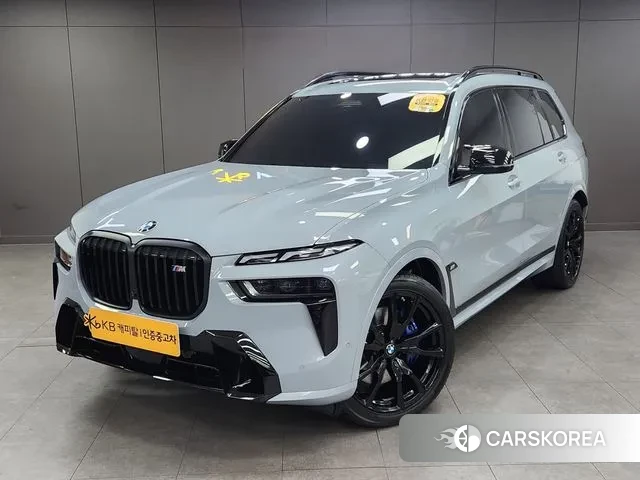 BMW X7 (G07) 2024 Серебристо-серый из Кореи
