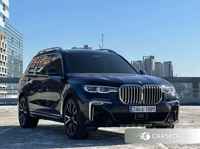 BMW X7 (G07) 2021 Черный из Кореи
