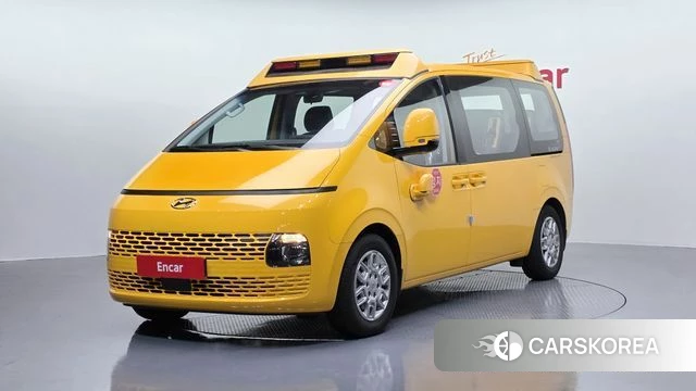Hyundai Staria 2023 Желтый из Кореи