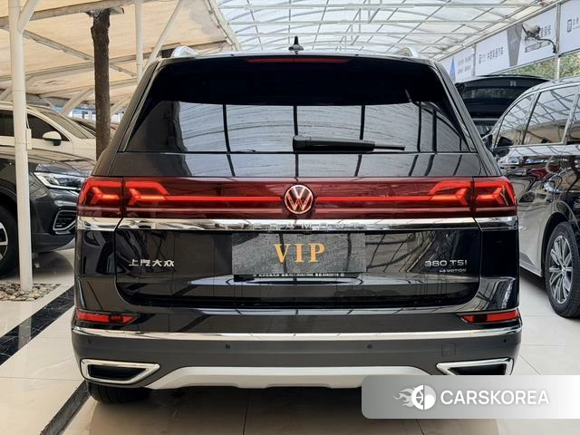 Volkswagen Tourang 2023 Черный из Китая