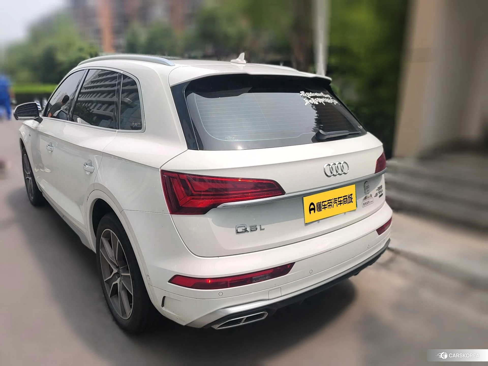 Audi Q5L 2021 Белый из Китая