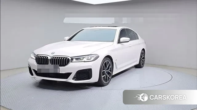 BMW 5 Series (G30) 2022 Белый из Кореи