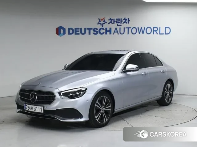 Mercedes-Benz E-Class W213 2022 Светло-серебряный цвет из Кореи