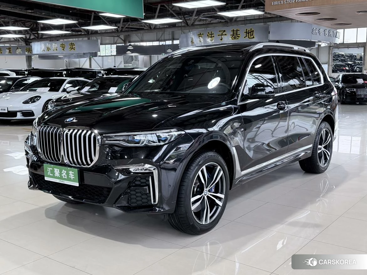 BMW X7 2021 Черный из Китая