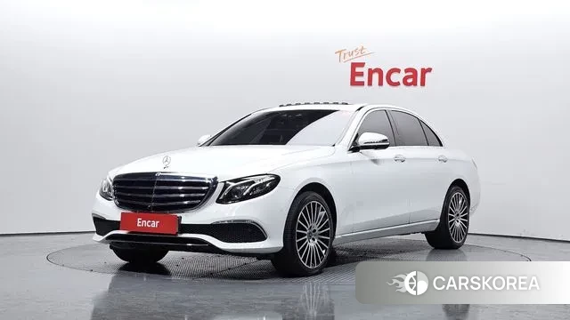 Mercedes-Benz E-Class W213 2019 Белый из Кореи