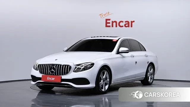 Mercedes-Benz E-Class W213 2018 Белый из Кореи