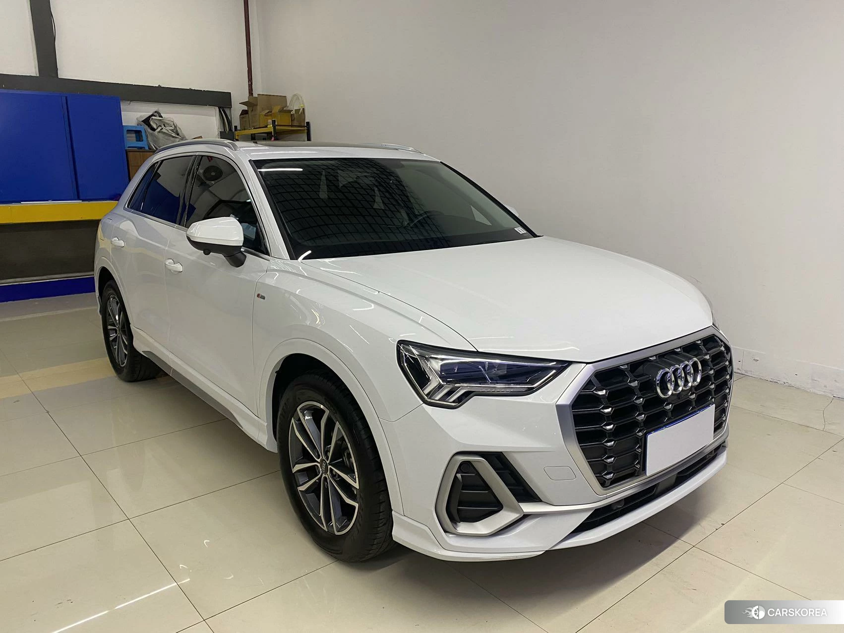Audi Q3 2021 Белый из Китая