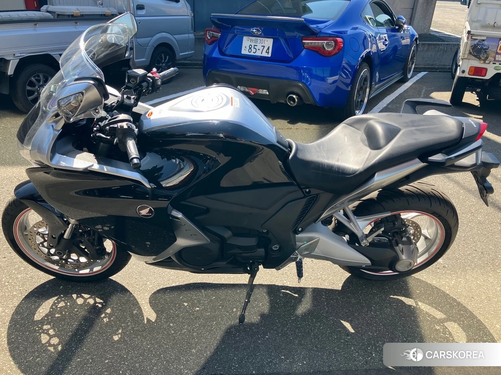 Проданный Honda VFR1200F DCT 2013 из Японии