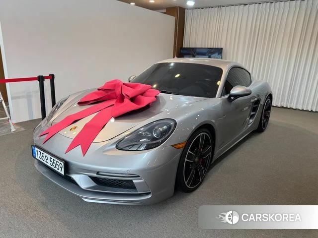 Porsche 718 Cayman 2019 Серебряный из Кореи