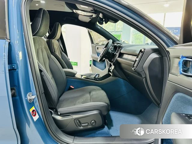 Volvo C40 EV 2024 Синий из Китая