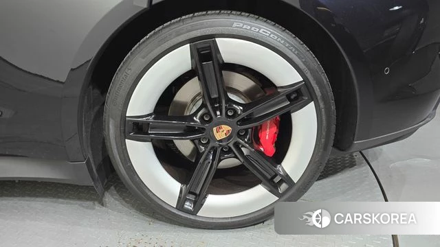 Porsche Taycan 2024 Черный из Кореи