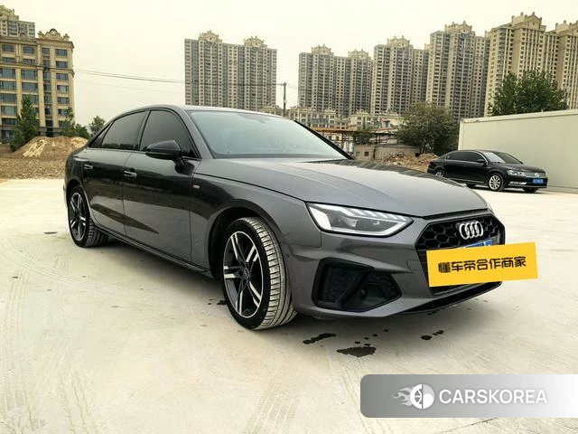 Audi A4L 2022 Темно-серый из Китая