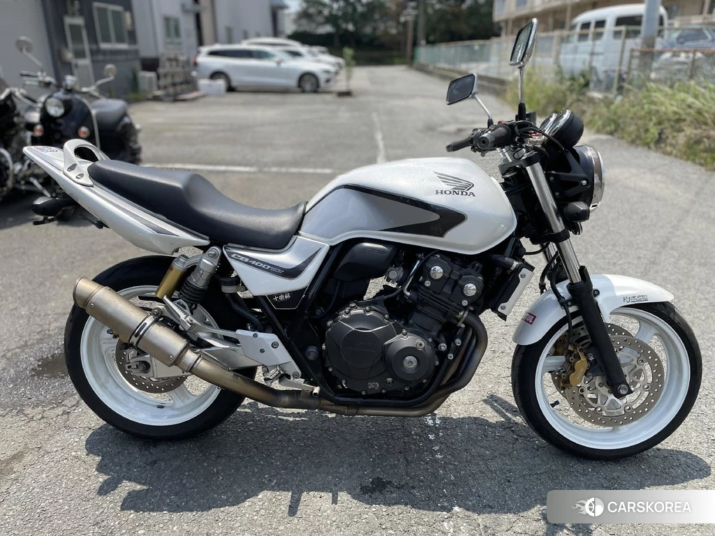 Проданный Honda CB400SF 2012 из Японии
