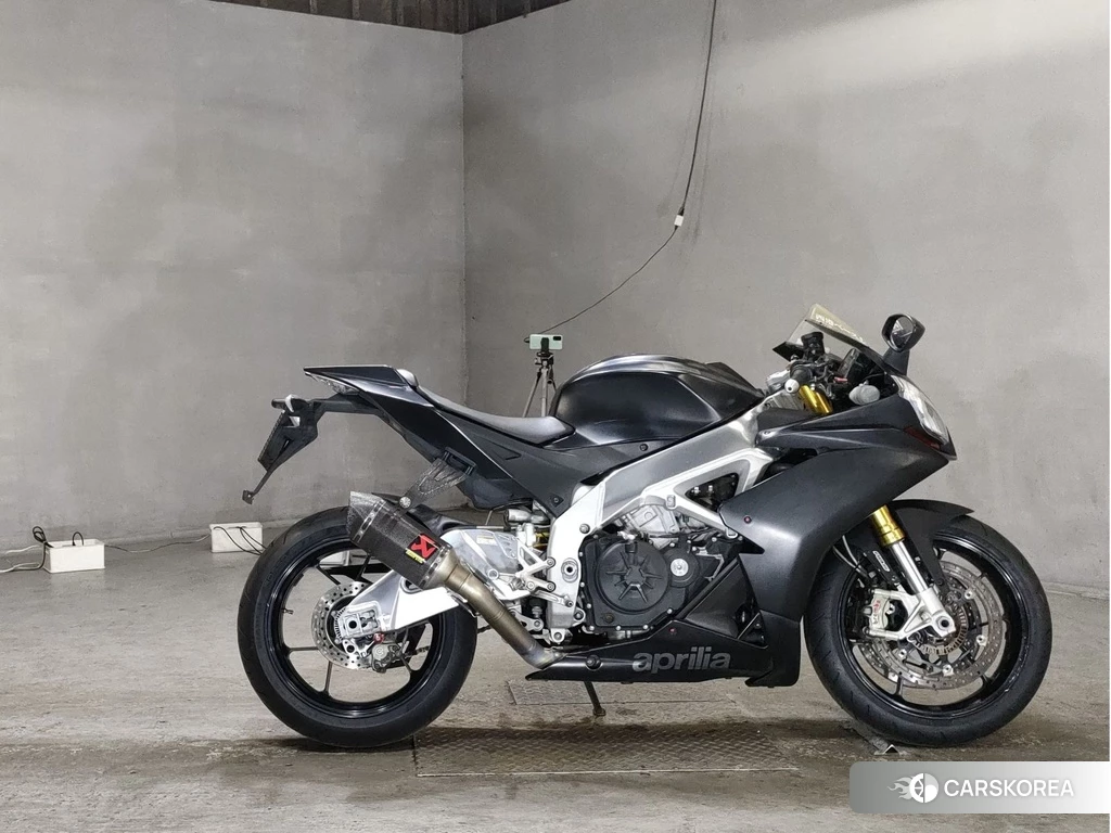 Проданный Aprilia RSV4R 2013 из Японии