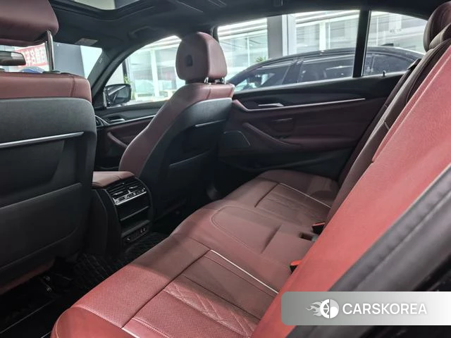 BMW 5 series 2021 Черный из Китая
