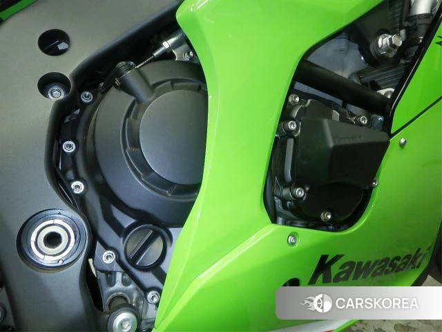 Engine photo