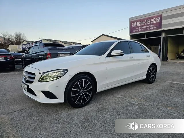 Mercedes-Benz C-Class W205 2020 Белый из Кореи
