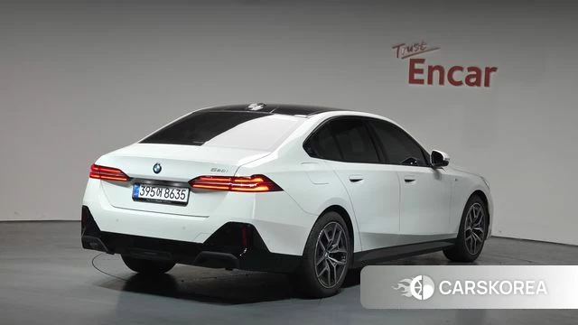 BMW 5 Series (G60) 2025 Белый из Кореи