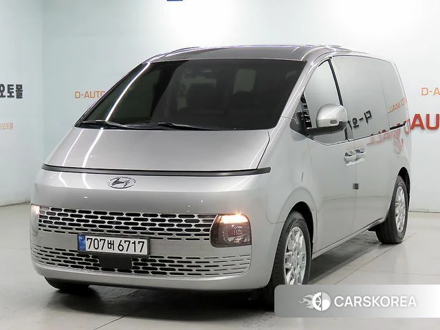 Hyundai Staria 2022 Серебряный из Кореи