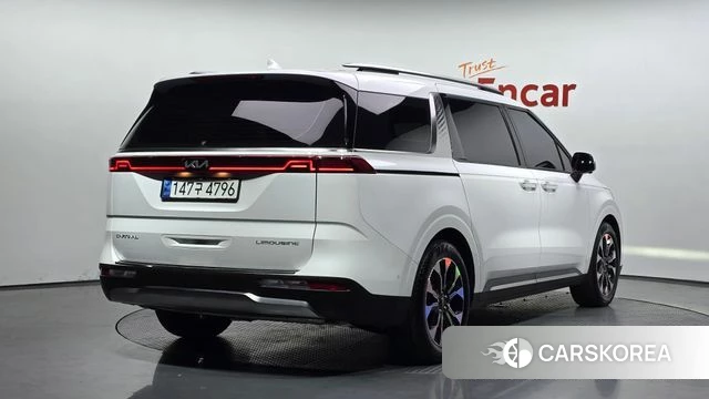 Kia Carnival 4th generation 2023 Белый из Кореи