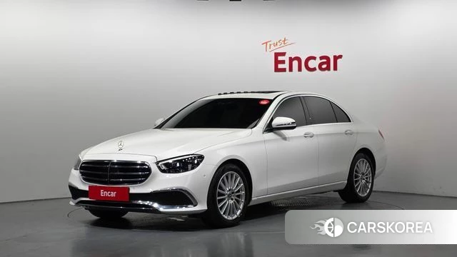 Mercedes-Benz E-Class W213 2021 Белый из Кореи