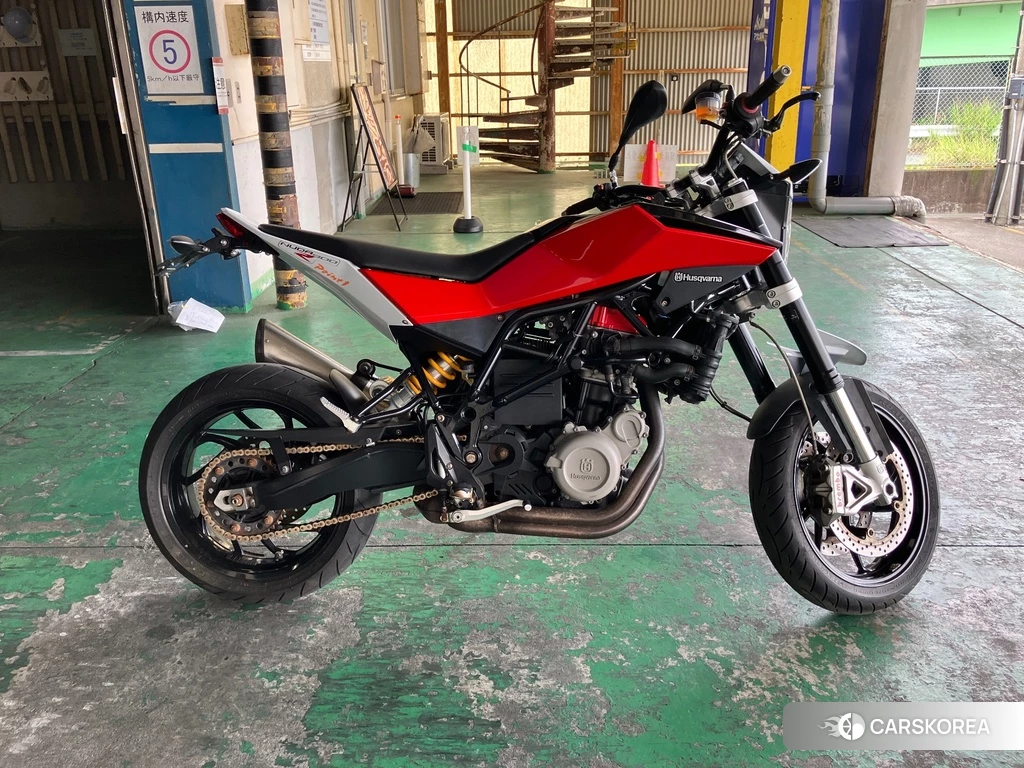 Проданный Husqvarna NUDA 900 2013 из Японии