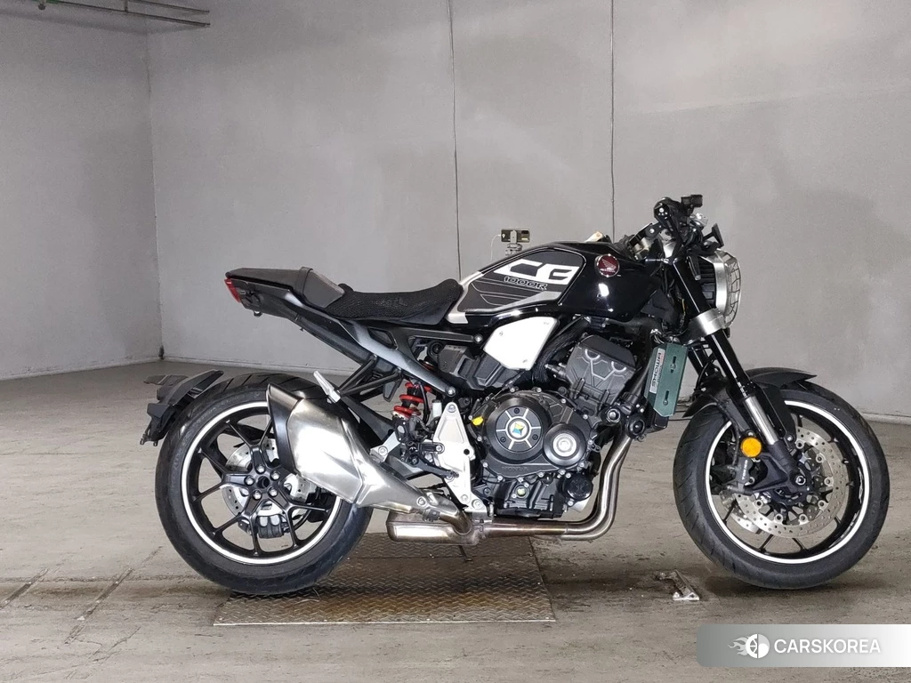 Проданный Honda CB1000R 2019 из Японии