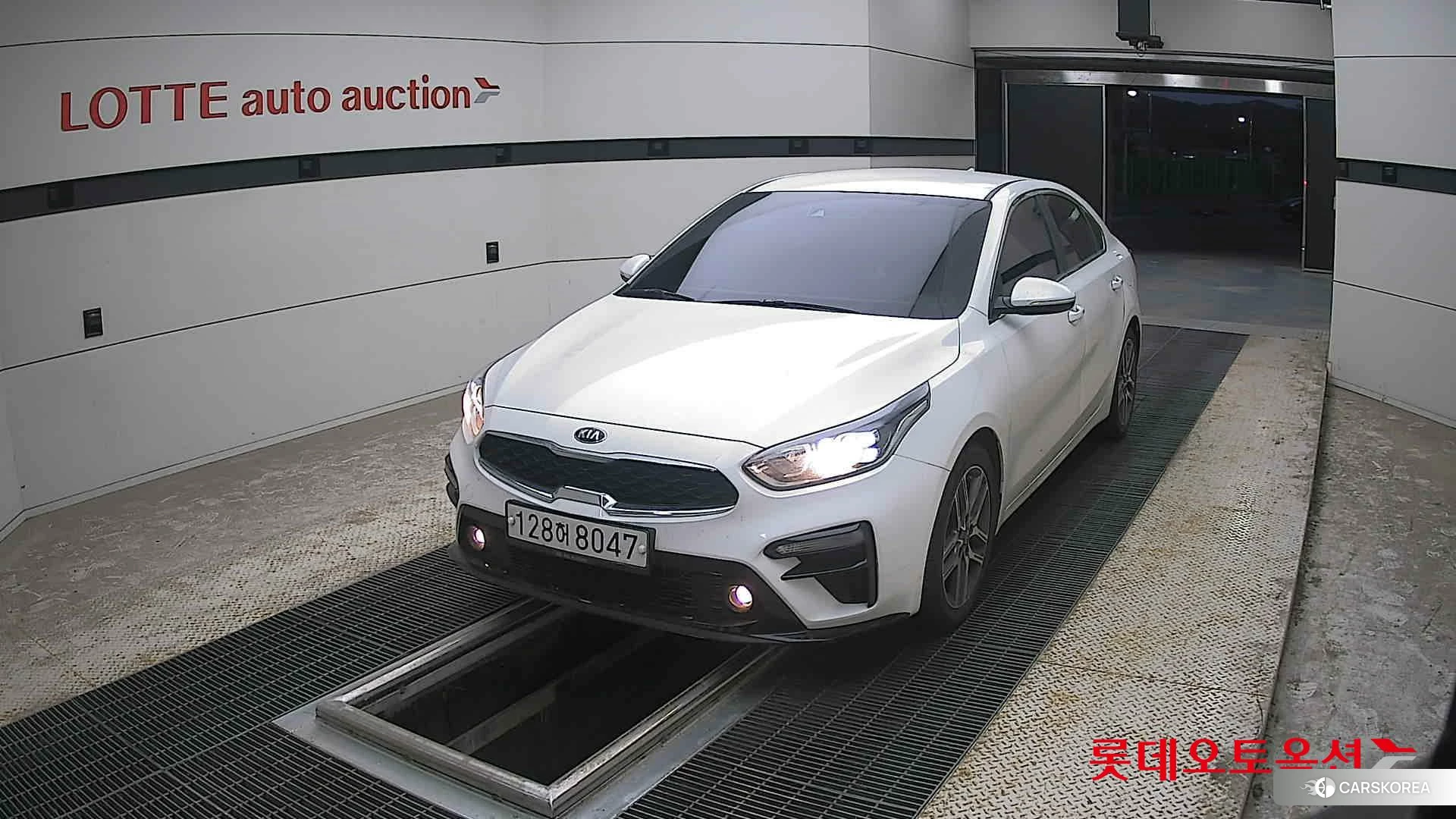 Kia K3 2020 Snow White Pearl из Кореи