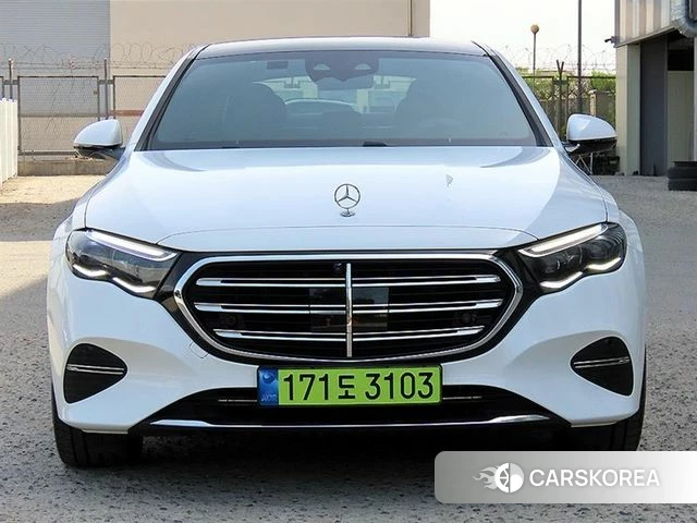 Mercedes-Benz E-Class W214 2025 Белый из Кореи
