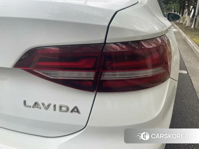 Volkswagen Lavida 2022 Белый из Китая