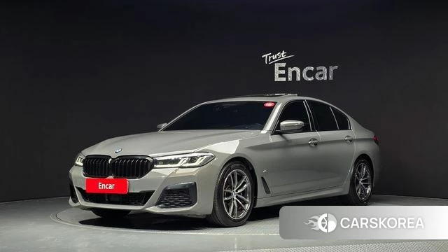 BMW 5 Series (G30) 2022 Серебристо-серый из Кореи