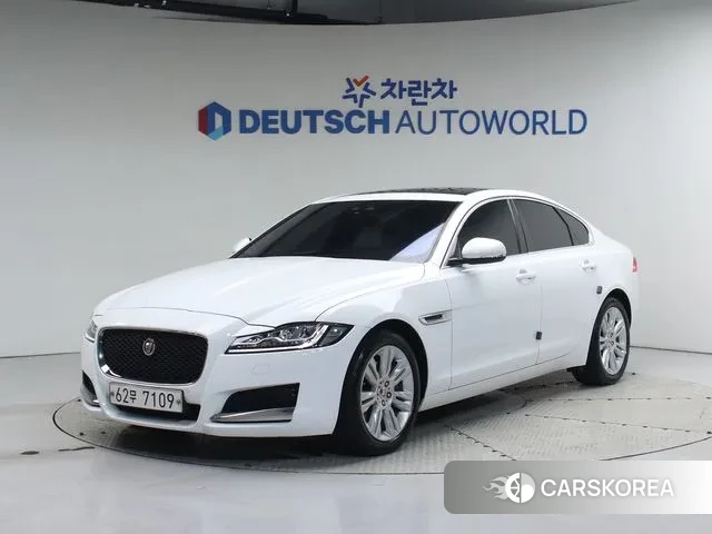 Jaguar XF (X260) 2018 Белый из Кореи