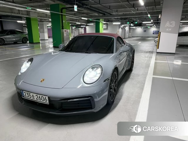 Porsche 911(992) 2024 Серебристо-серый из Кореи