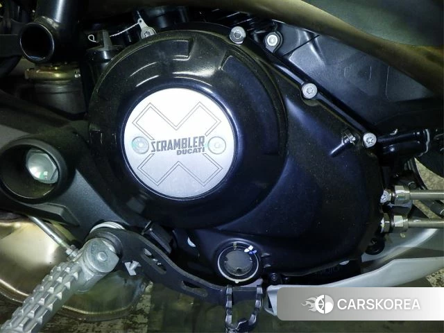 Engine photo