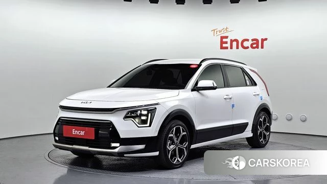Kia Di Ol Nu Niro 2023 Белый из Кореи