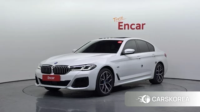 BMW 5 Series (G30) 2023 Белый из Кореи