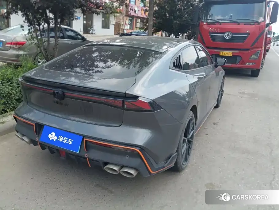 Chang'an UNI-V 2024 Silver/gray из Китая