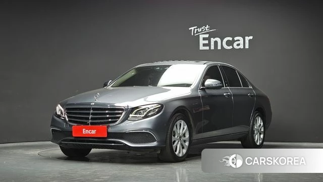 Mercedes-Benz E-Class W213 2018 Серый из Кореи
