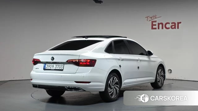 Volkswagen 7th Generation of Jetta 2020 Белый из Кореи