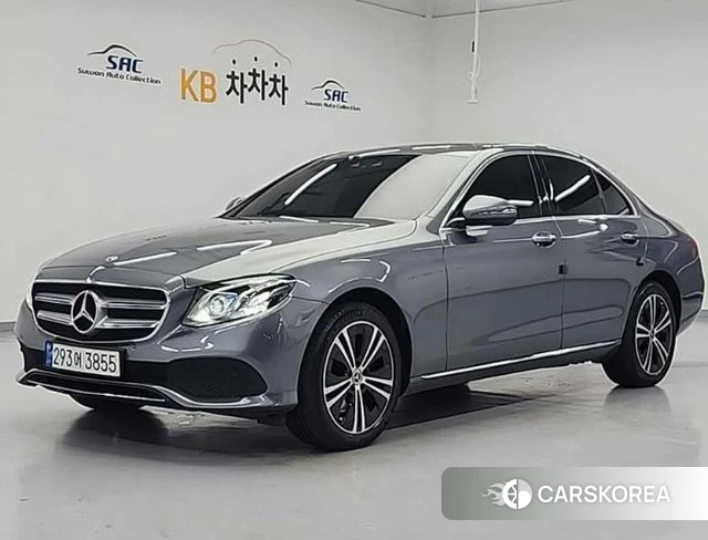 Mercedes-Benz E-Class W213 2018 Серый из Кореи
