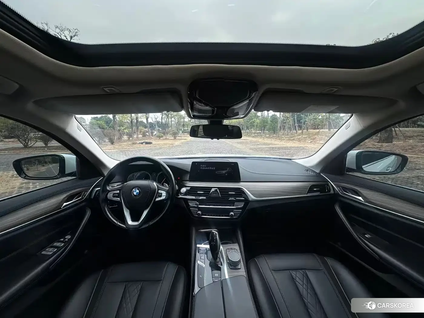 BMW 5 series 2018 Белый из Китая