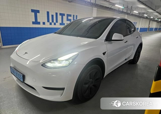 Tesla Model Y 2024 Белый из Кореи
