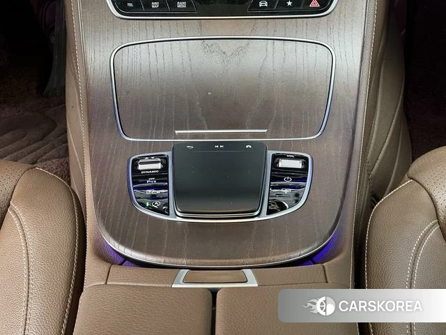 Mercedes-Benz E-class 2021 Черный из Китая