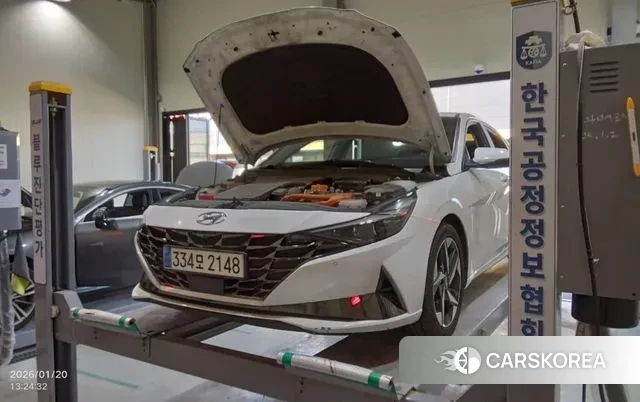 Hyundai Avante Hybrid (CN7) 2020 Белый из Кореи