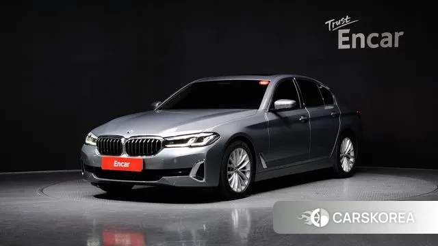 BMW 5 Series (G30) 2022 Цвет галактики из Кореи