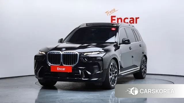 BMW X7 (G07) 2023 Черный из Кореи