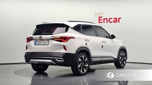 Kia Seltos 2020 Белый из Кореи