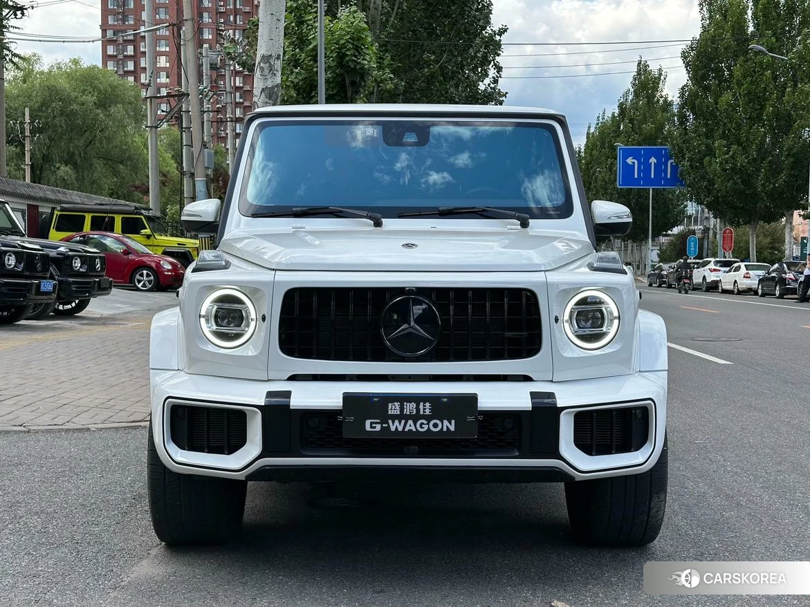 Mercedes-Benz G-class 2023 Белый из Китая